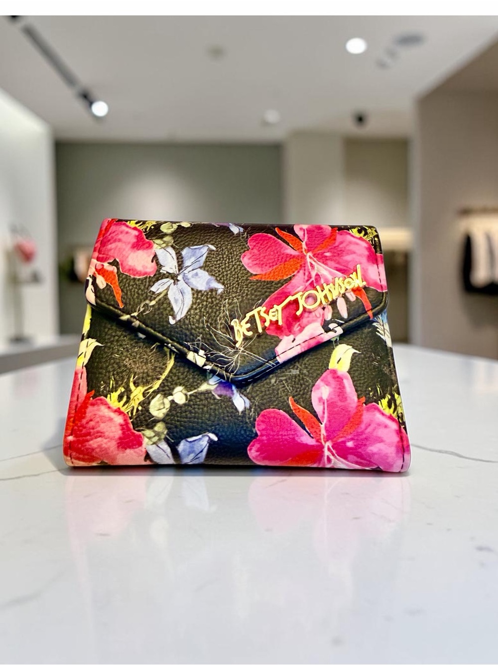 Betsey Johnson Xolana Black Floral Bi-Fold Flap Wallet NWOT